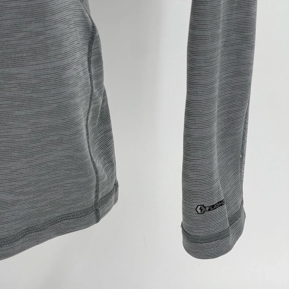 The North Face Performance‎ Shirt L/S Gray Ligthweight Flash Dry Men’s Medium M